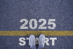 Runner starting at 2025 starting line. 